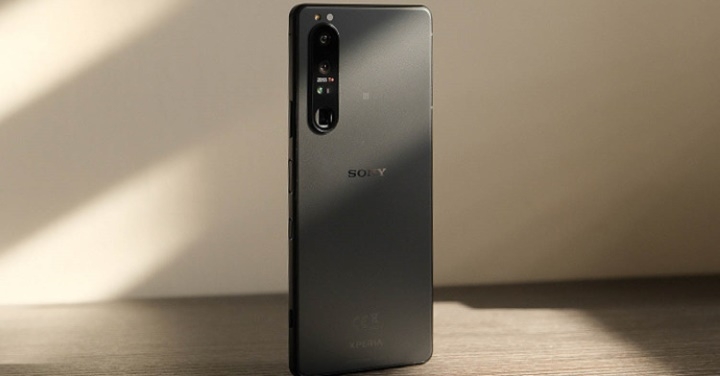 低調內斂_SONY XPERIA 1 III 霧黑