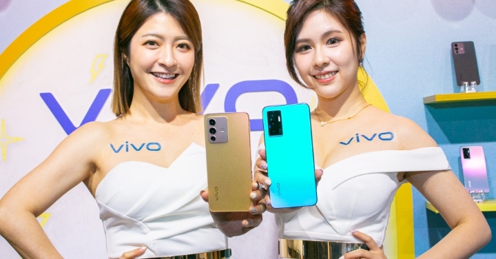 「醫美級自拍」手機！vivo V23 5G 系列 $13,990 起攻小資女