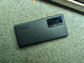 用 vivo X70 Pro 紀錄 2022 台灣燈會...的一半