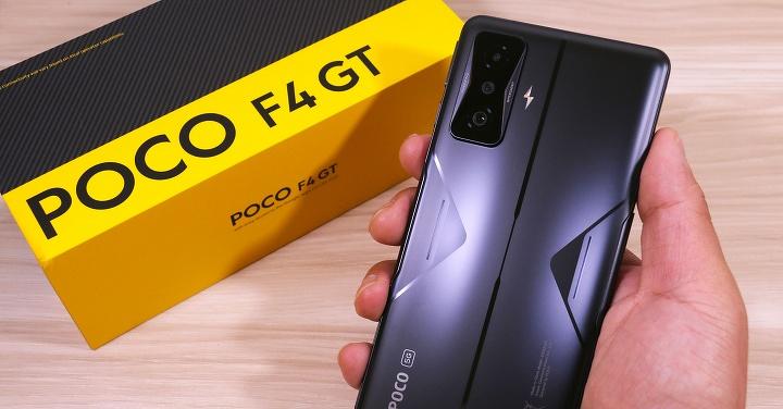 POCO F4 GT 開箱動手玩：搭載高通 Snapdragon 8 Gen 1 處理器，POCO 旗下首款 &quot; 真 &quot; 旗鑑電競手機