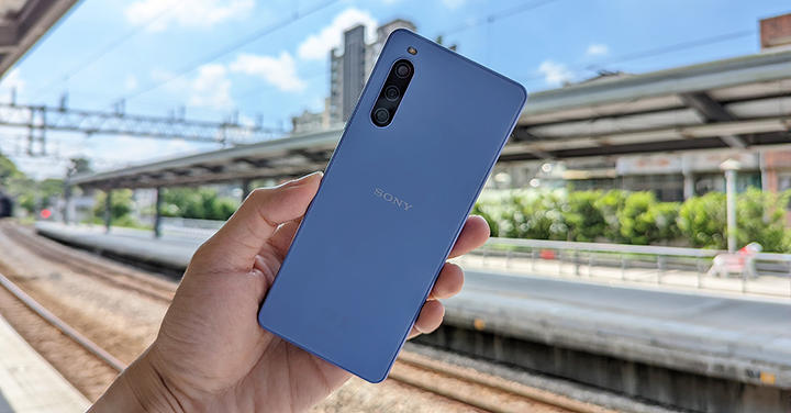 一台續航神機的誕生，Sony Xperia 10 IV 旗艦級影音全天不斷電