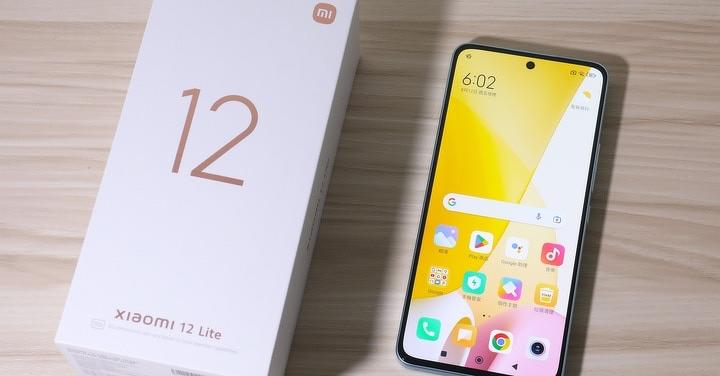 Xiaomi 12 Lite 開箱動手玩：整體表現中規中矩，電池續航力還要再加油才行！