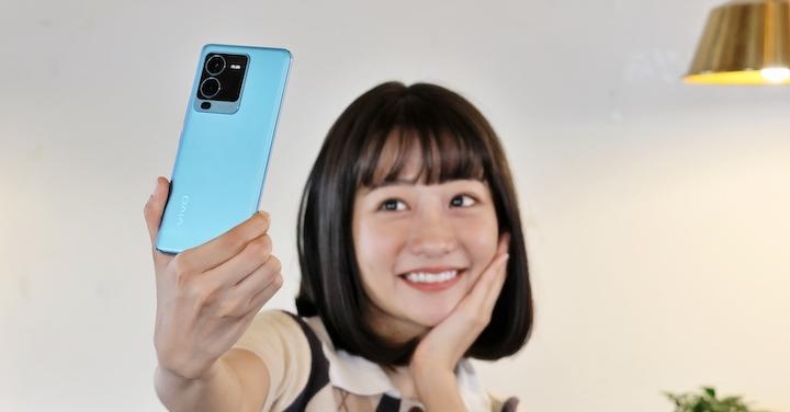 自拍界的第一把交椅：vivo V25 Pro 又美又好拍的全方位人像旗艦新登場！