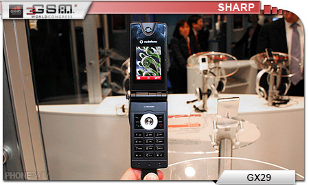 【3GSM大會】Sharp 大眾入門機　螢幕一貫犀利