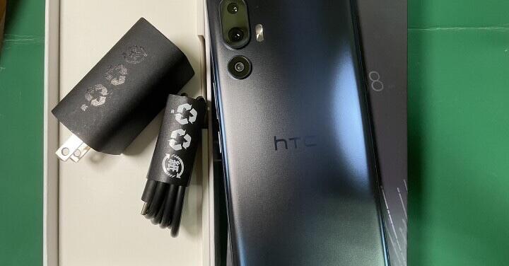 HTC U24 Pro 太空藍入手開箱心得