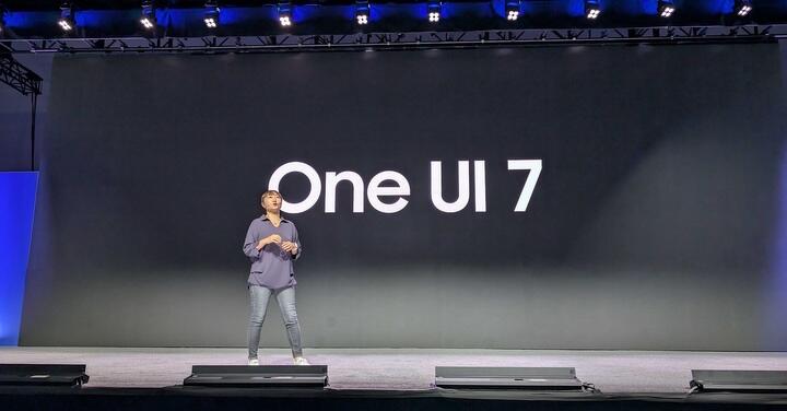 三星 One UI 7 明年初才正式登場