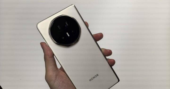 Honor Magic V5 實機上手試玩
