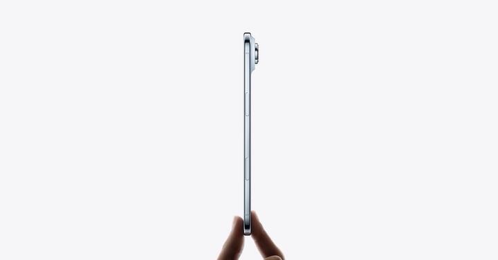 5.6mm 厚度 iPhone Air 纖巧登場
