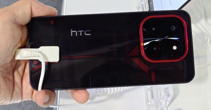 HTC 多款新機現身阿拉伯展覽