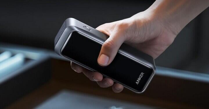 Anker 推 220W 行動電源登美