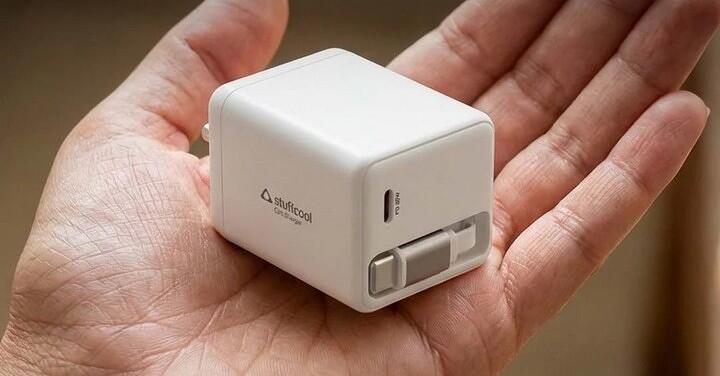 可直接收線的迷你 65W 充電器