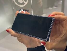 手機螢幕會「拉長」！三星展示滑動延伸 OLED 新概念機