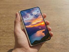 更多 Samsung 寬比例摺疊新機規格遭爆料！