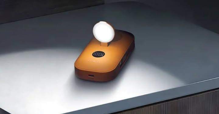 Belkin 這行動電源內建小夜燈