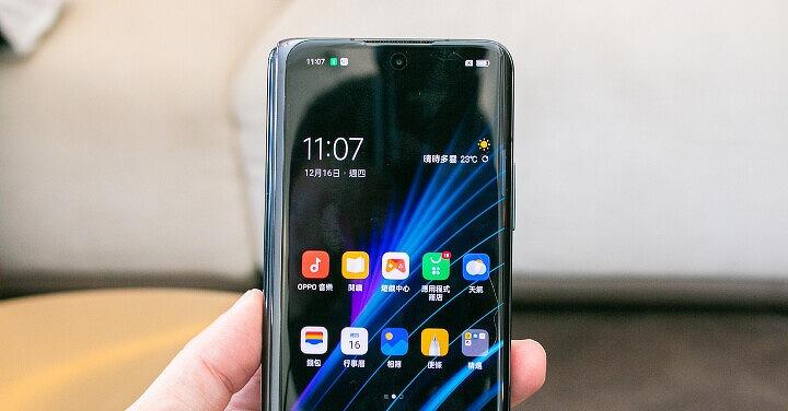 OPPO 寬直立手機單手操作不便？