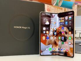 世界薄 4mm 書本式大摺疊：Honor 榮耀 Magic V6 開箱實測