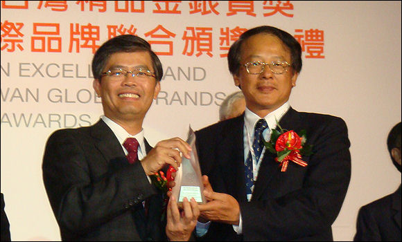 倚天 X800 GPS 手機　獲得台灣精品獎銀質獎