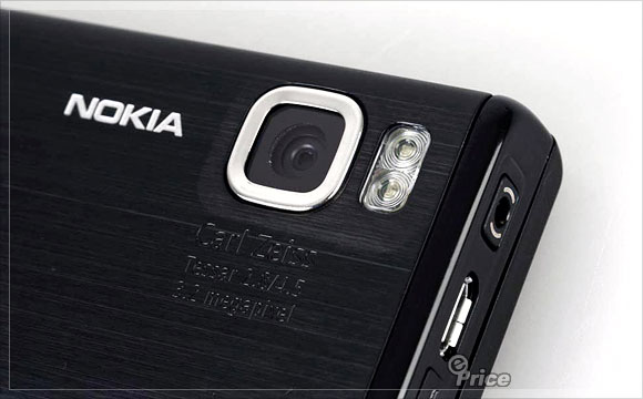 Nokia 6500s 黑版開賣　人氣寫真同步上映！