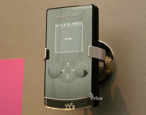 Walkman 觸控魔鏡！　SE W980 新鮮隔空傳歌