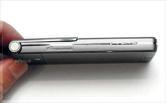 SE W350i「冰晶藍」寫真　Walkman 真搞怪
