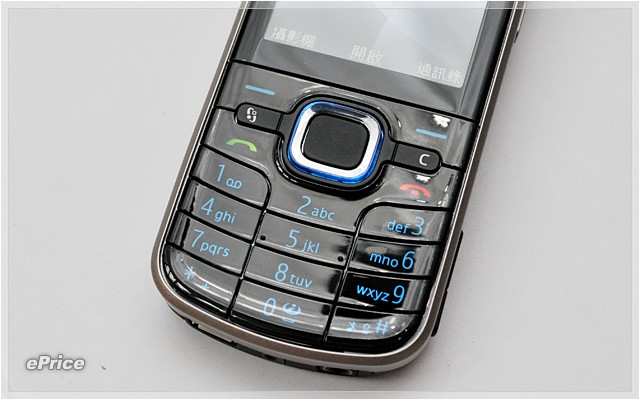 五百萬蔡司下放！　Nokia 6220 classic 即將開賣