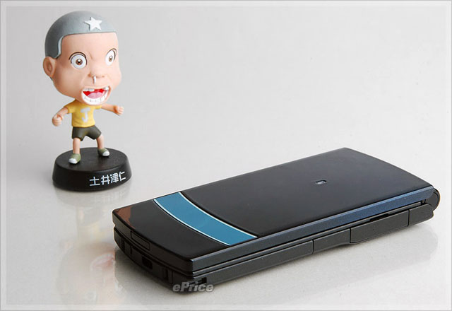 DoCoMo N906iμ 超薄款　美感 x 機能的極致展現