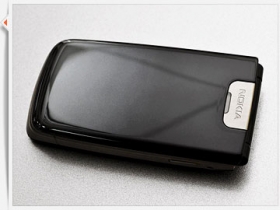 鏡面黑珍珠　Nokia 6600 fold 散發低調魅力