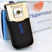 [速寫] Nokia 7510 Supernova 摺疊魔鏡機