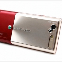 Sony Ericsson T700 金紅新色‧上市寫真