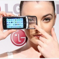 雙觸控水晶手機　LG GD900 台灣上市發布