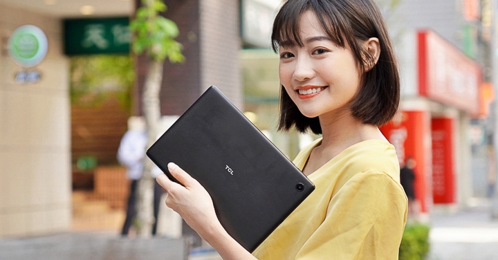 大螢幕雙喇叭全能影音一機搞定，TCL TAB 10 FHD 全方位平板輕盈登場
