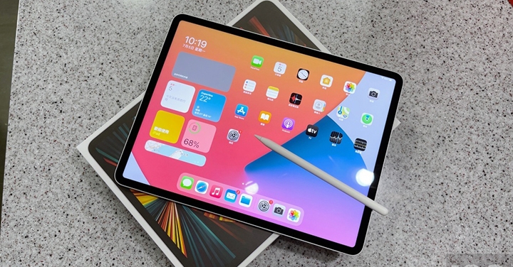 蘋果可能著手打造更大尺寸IPad，可執行Mac App、將與智慧顯示器競爭