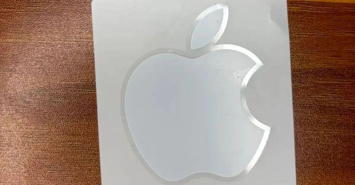 配合環境永續舉措，蘋果從新款 IPad Pro、IPad Air 盒裝取消提供蘋果貼紙