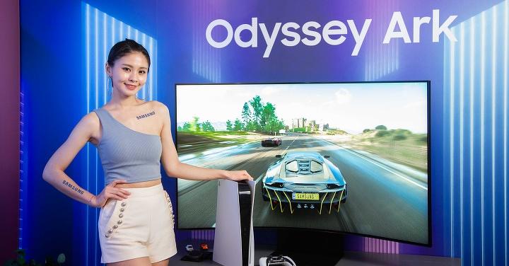 全球首款 55 吋 1000R 超大曲面顯示器　三星 Odyssey Ark 上市