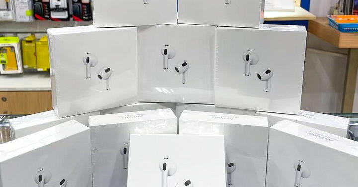 蘋果真無線耳機 AirPods 2/3/Pro 全系列出清，最低 3,390 元帶回家！(9/6~9/12)