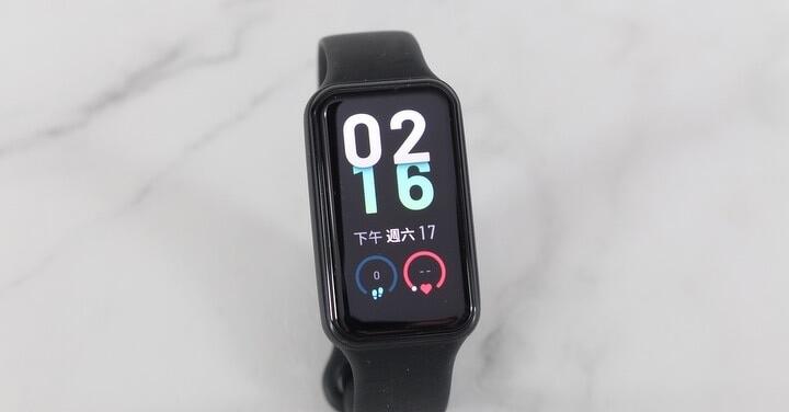 華米Amazfit Band 7健康運動智慧手環-超長28天續航力,價格親民好入手,旗艦功能輕鬆擁有
