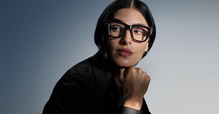 Meta 首款搭載顯示螢幕的智慧眼鏡 Ray-Ban Display，售價 799 美元、9 / 30 於美國開賣