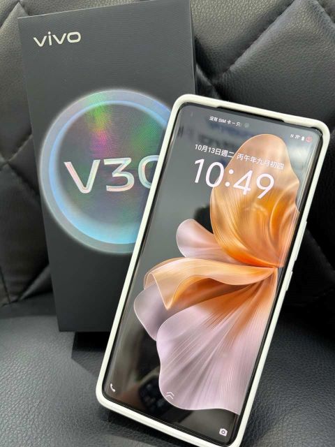 vivo V30 12GB+256GB